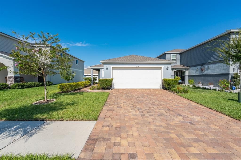 11214 GOLD COMPASS STREET GIBSONTON, FL 33534