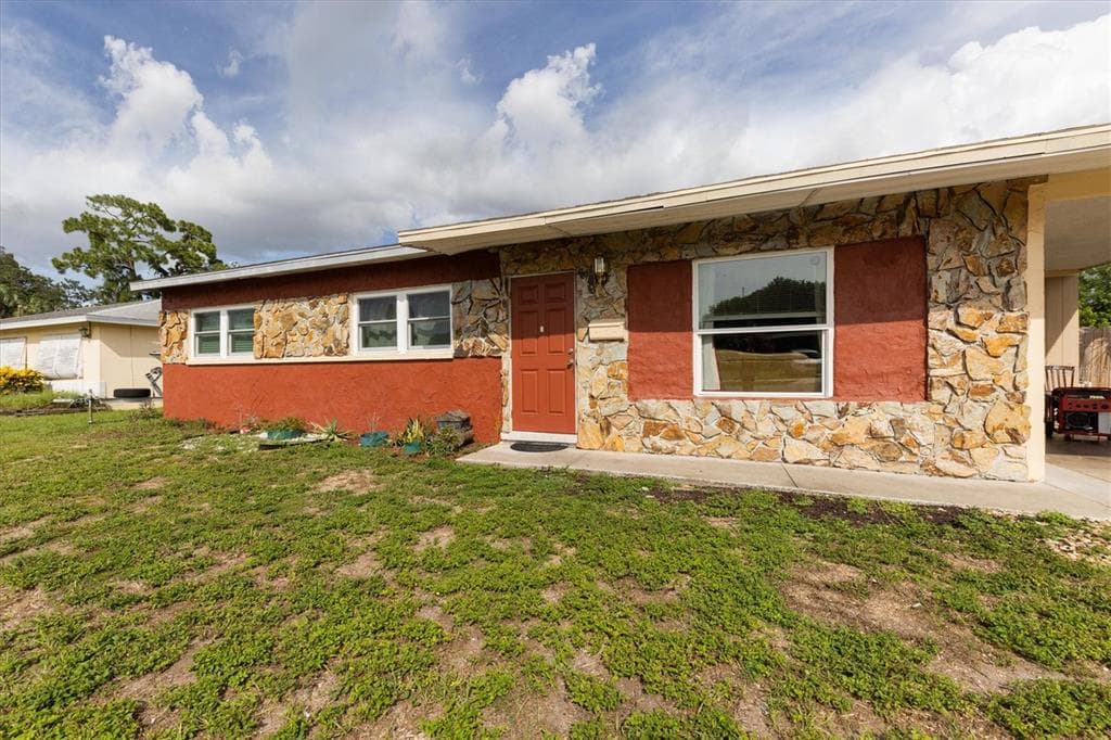 6227 COLUMBIA DRIVE BRADENTON, FL 34207