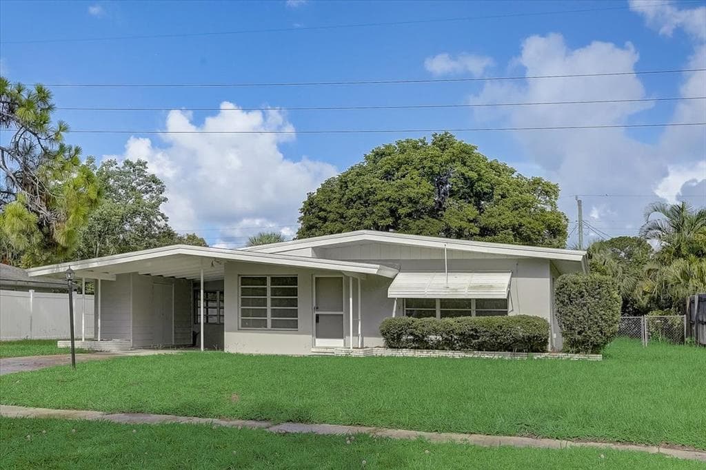 244 45TH STREET W BRADENTON, FL 34209