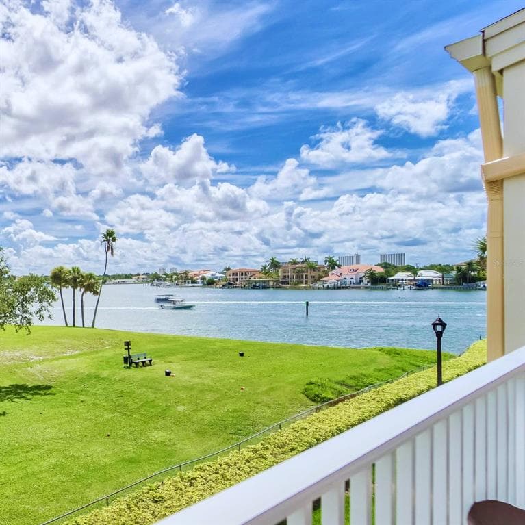 548 SANDY HOOK ROAD TREASURE ISLAND, FL 33706