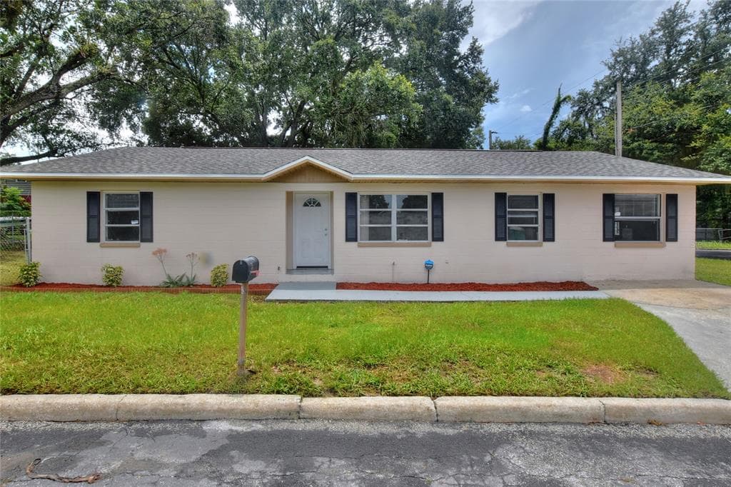 514 W VALENCIA STREET LAKELAND, FL 33805