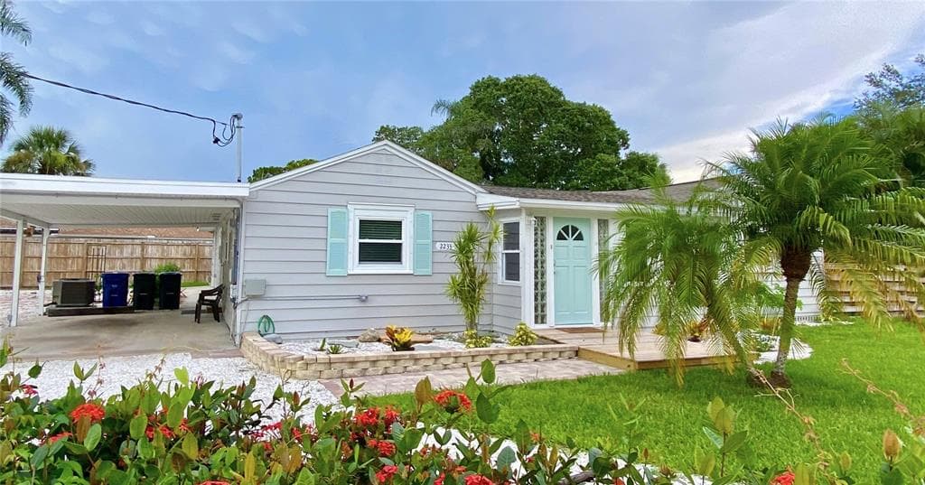 2233 HIVELY STREET SARASOTA, FL 34231