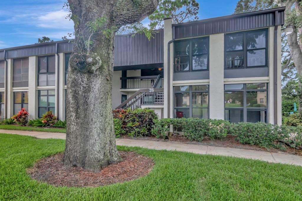 2400 WINDING CREEK BOULEVARD UNIT 26-204 CLEARWATER, FL 33761