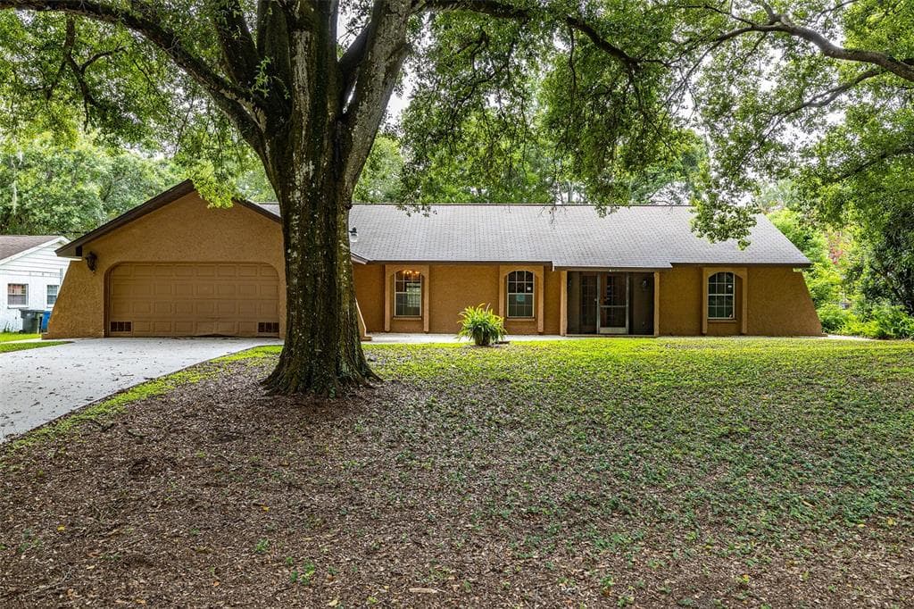 104 PHILLIPS DRIVE SEFFNER, FL 33584