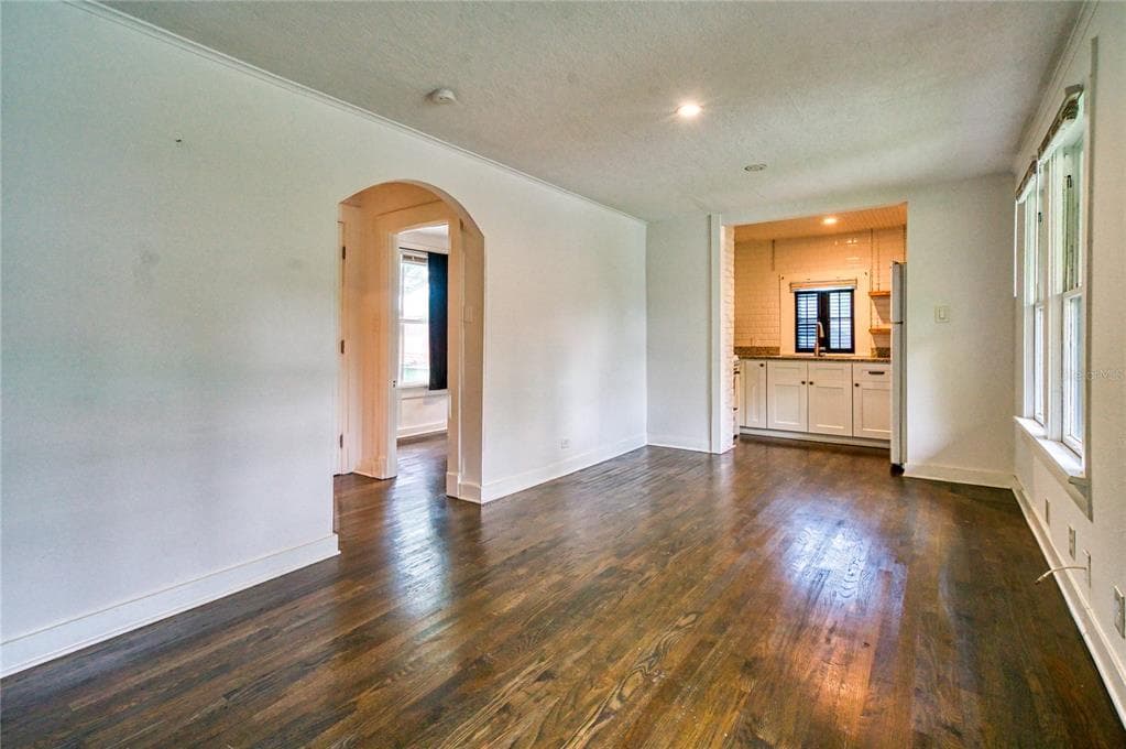 1001 1/2 12TH STREET N ST PETERSBURG, FL 33705