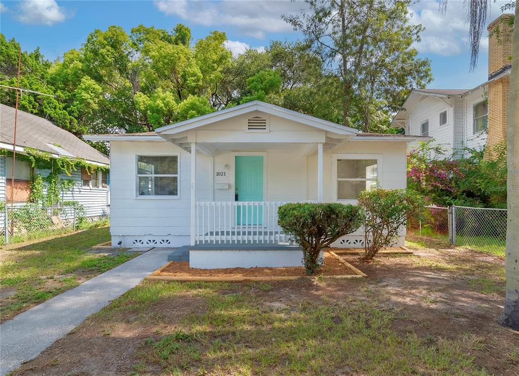 1021 MELROSE AVENUE S ST PETERSBURG, FL 33705