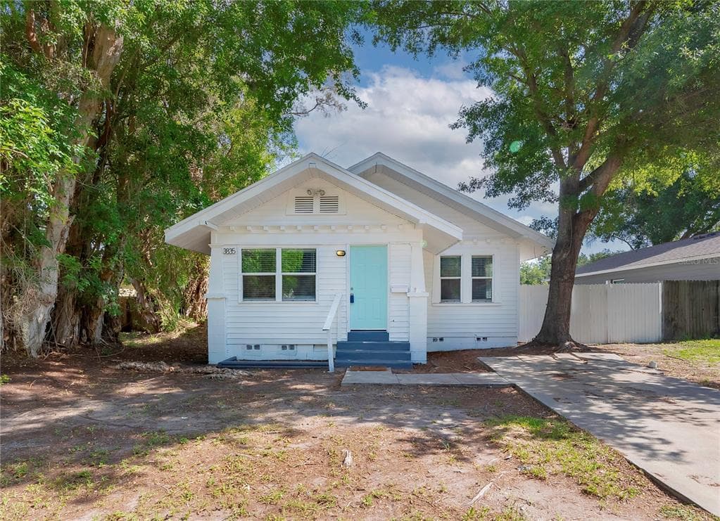 3835 8TH AVENUE S ST PETERSBURG, FL 33711