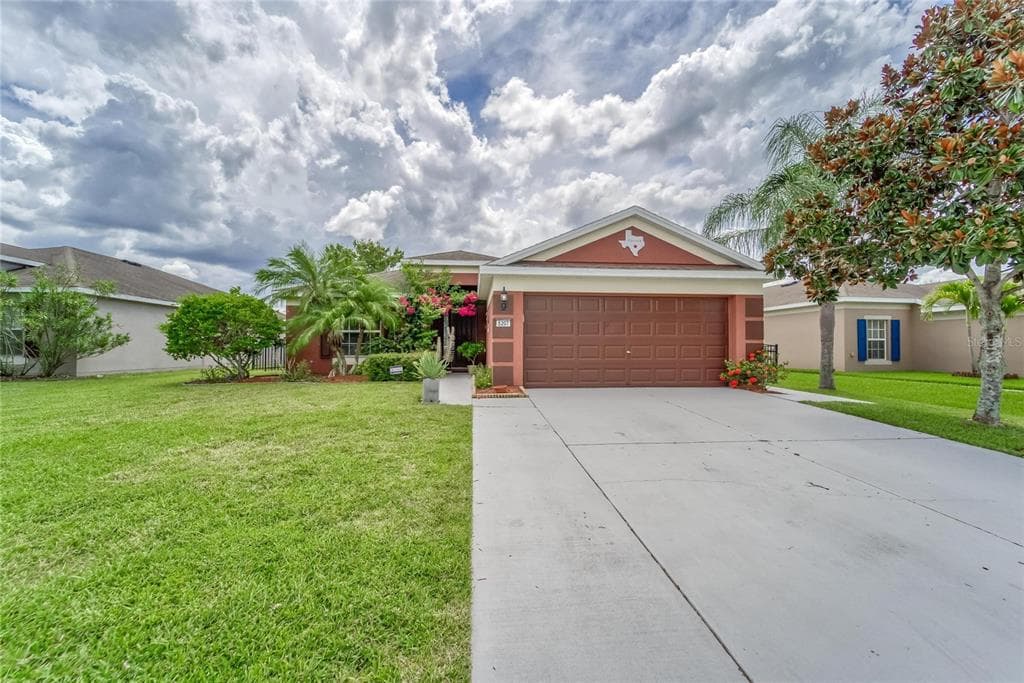 5207 99TH AVENUE E PARRISH, FL 34219