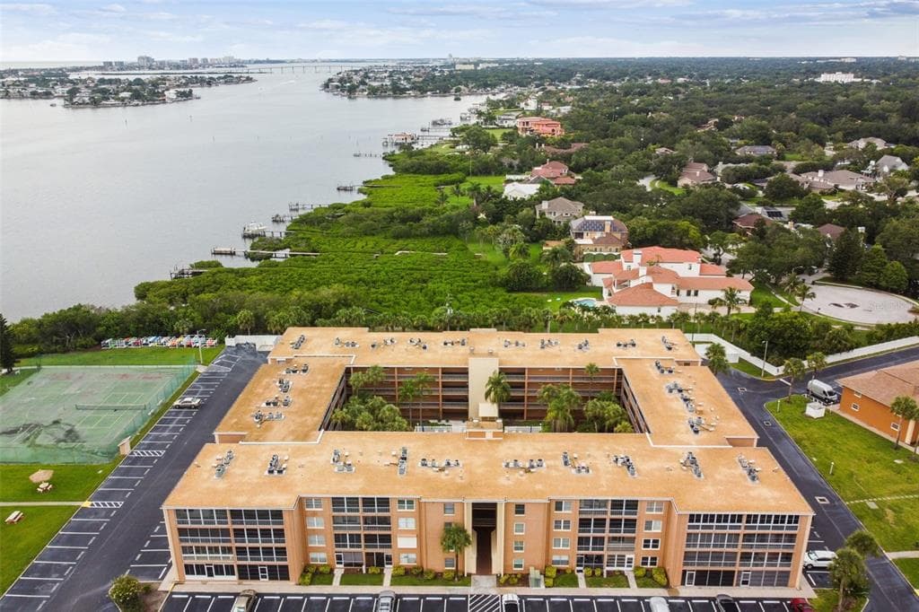 12760 INDIAN ROCKS ROAD UNIT 1035 LARGO, FL 33774