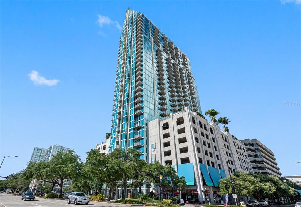 777 N ASHLEY DRIVE UNIT 302 TAMPA, FL 33602
