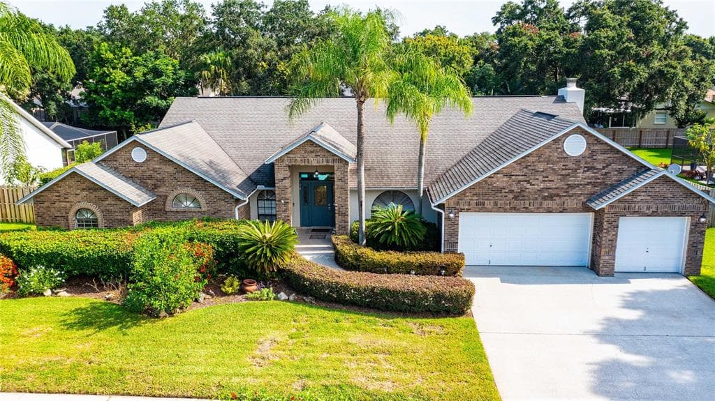 2918 TIMBER KNOLL DRIVE