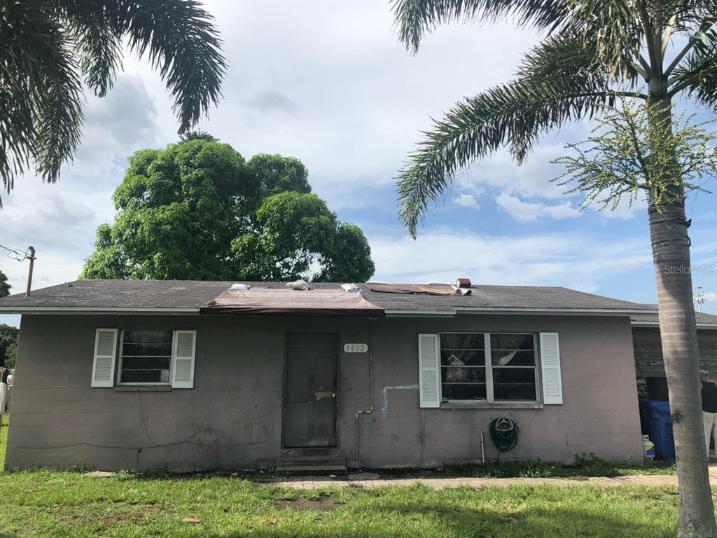 1402 4TH AVENUE NE RUSKIN, FL 33570