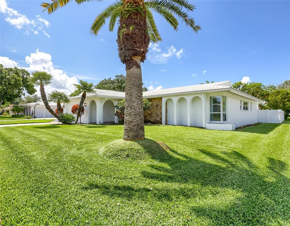 14597 ANCHORAGE CIRCLE SEMINOLE, FL 33776