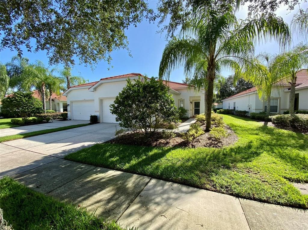 10217 DEVONSHIRE LAKE DRIVE TAMPA, FL 33647
