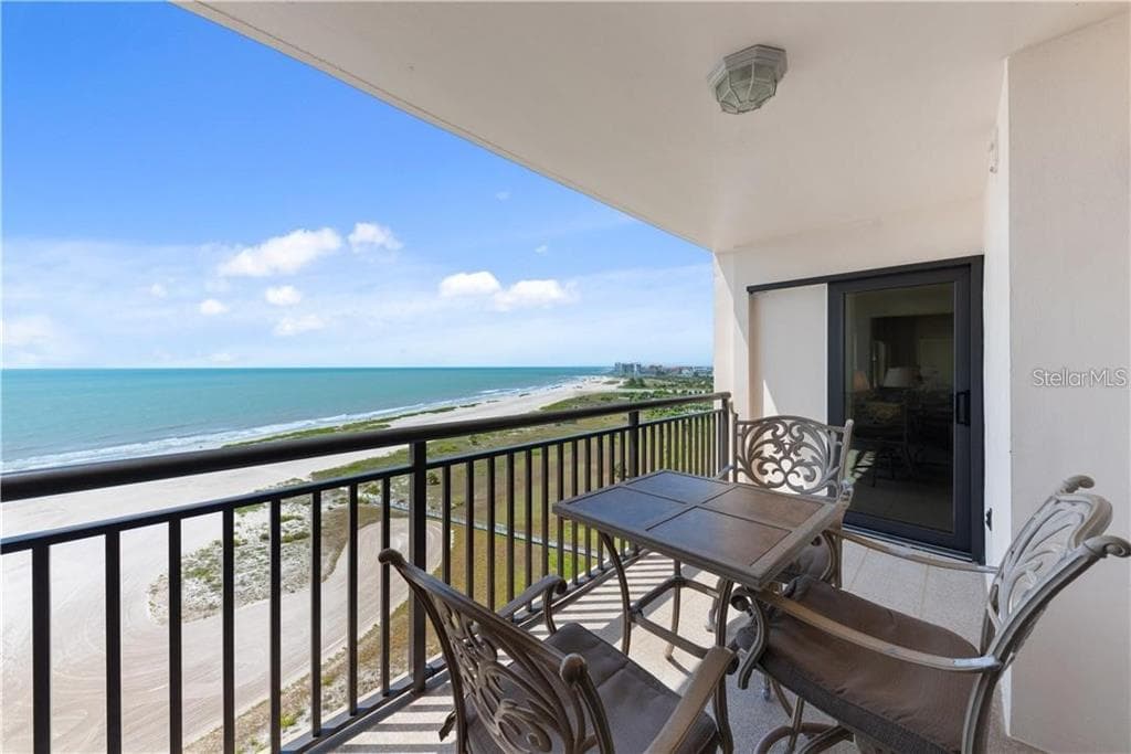 1270 GULF BOULEVARD UNIT 1506 CLEARWATER BEACH, FL 33767