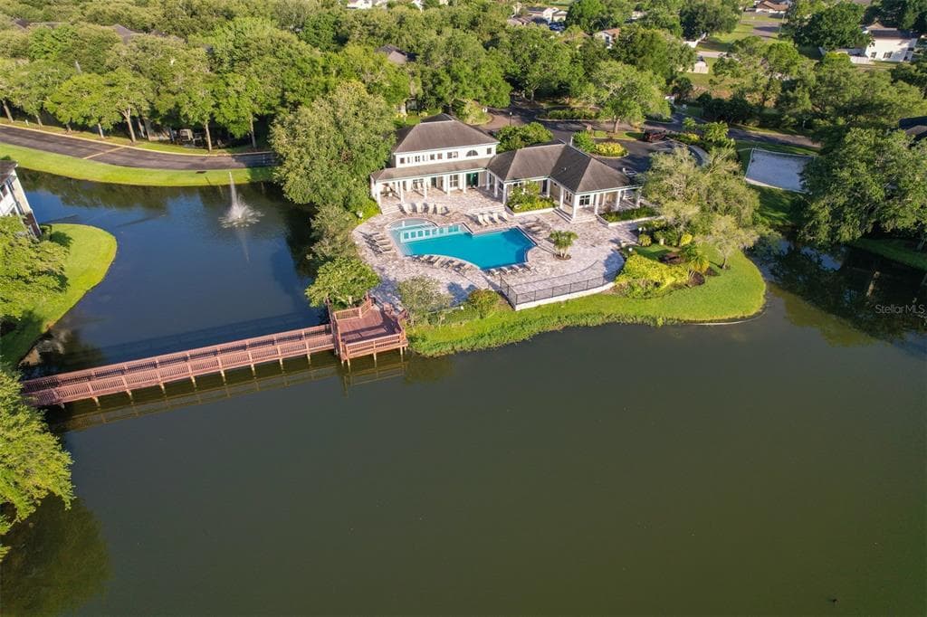 10024 STRAFFORD OAK COURT UNIT 807 TAMPA, FL 33624
