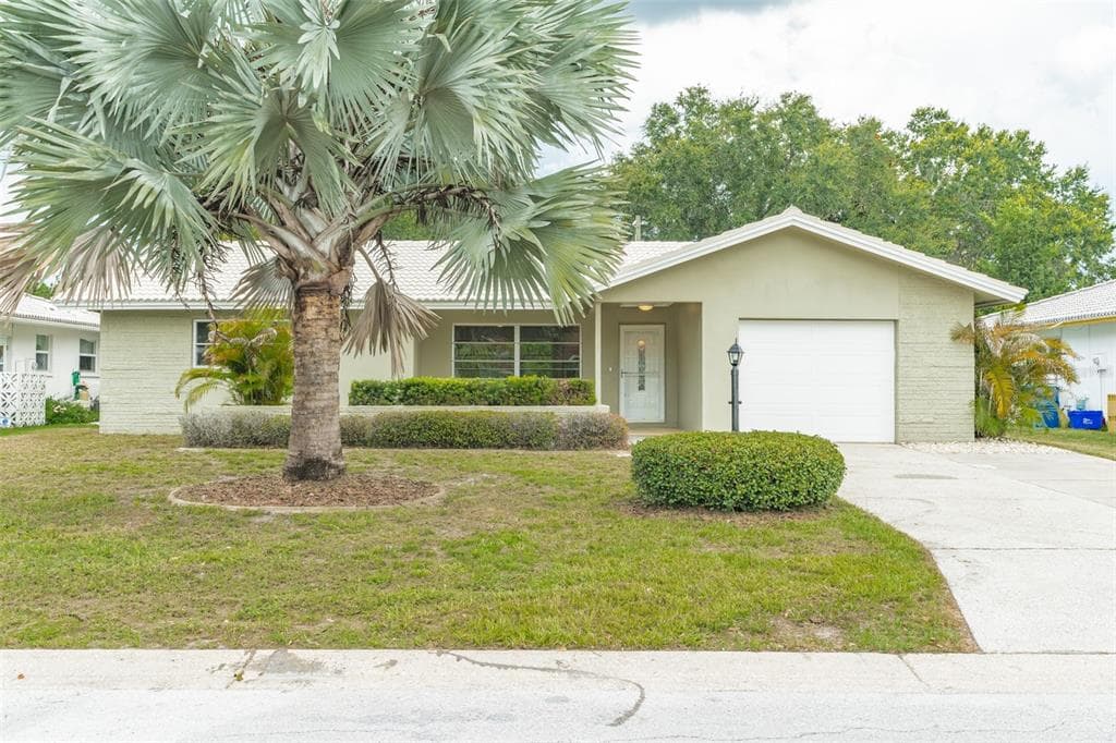 2545 BRAMBLEWOOD DRIVE E CLEARWATER, FL 33763