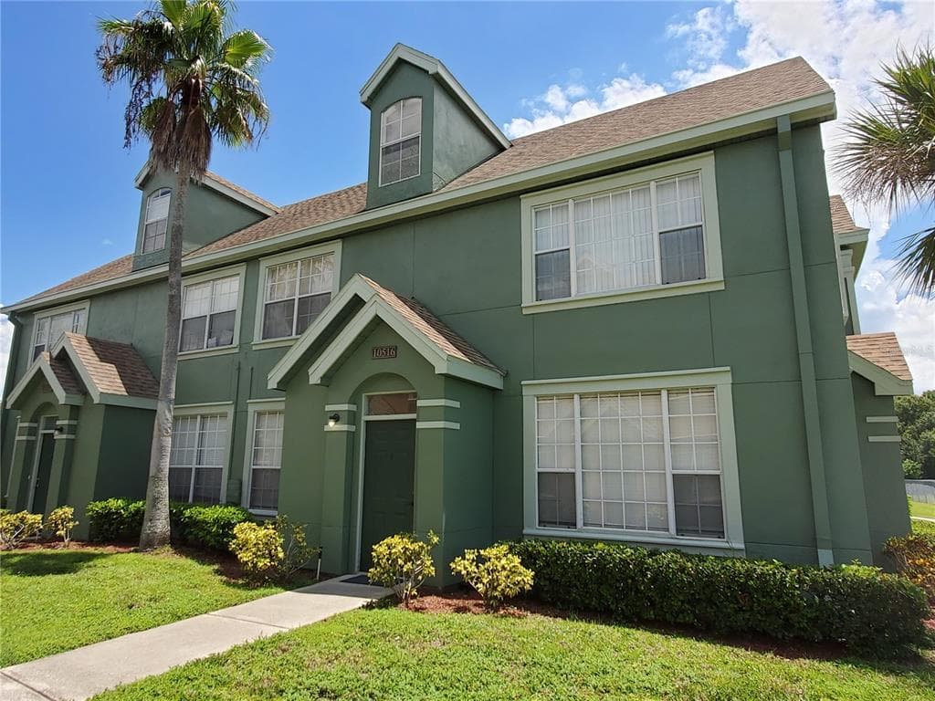 10516 WHITE LAKE COURT UNIT 10516 TAMPA, FL 33626