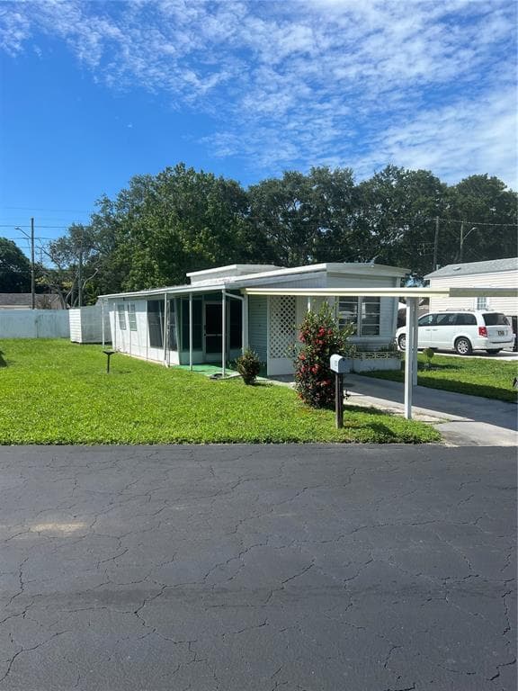 6720 PARK BOULEVARD N UNIT 72 PINELLAS PARK, FL 33781