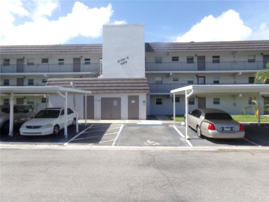 9815 47 AVENUE N UNIT 209 ST PETERSBURG, FL 33708