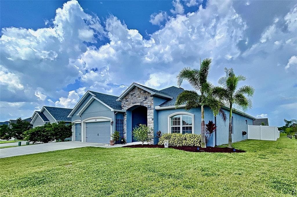 5994 VALENTINO WAY LAKELAND, FL 33812