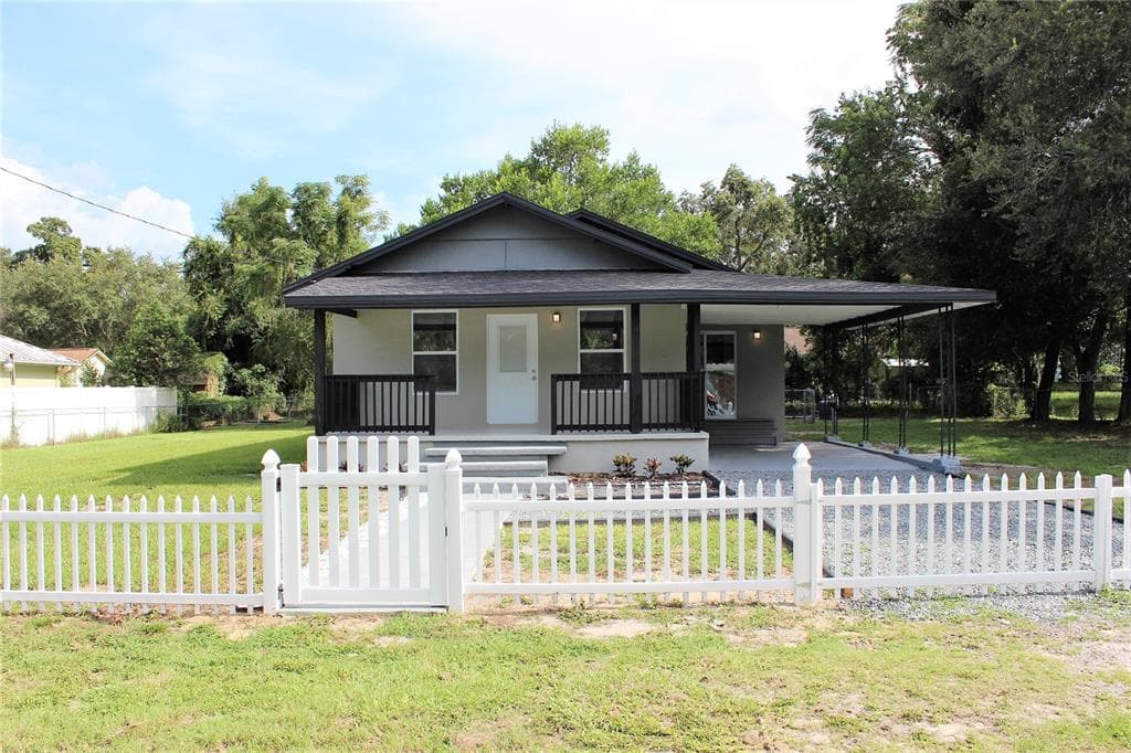 201 VIRGINIA AVENUE SEFFNER, FL 33584