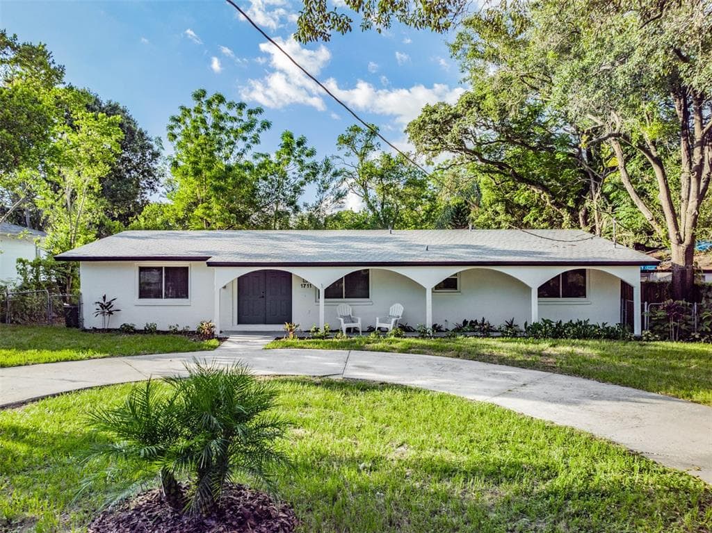 1711 W PERIO STREET TAMPA, FL 33612