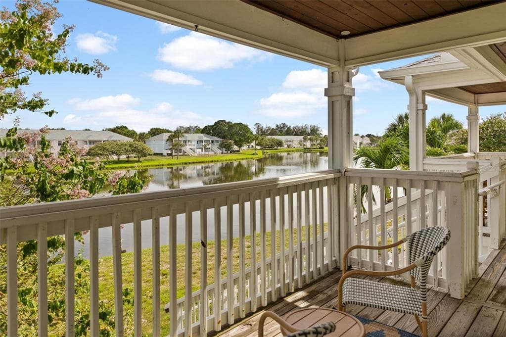 222 POMPANO DRIVE SE UNIT F ST PETERSBURG, FL 33705