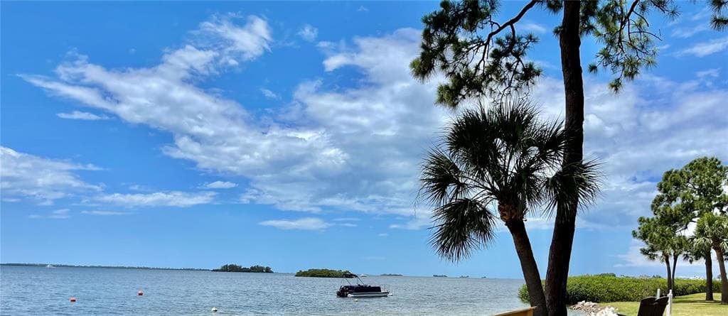 2700 BAYSHORE BOULEVARD UNIT 6200 DUNEDIN, FL 34698