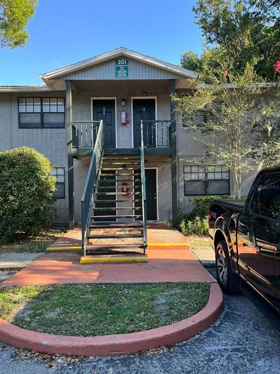 201 POINSETTIA PINE COURT UNIT 101 TAMPA, FL 33612