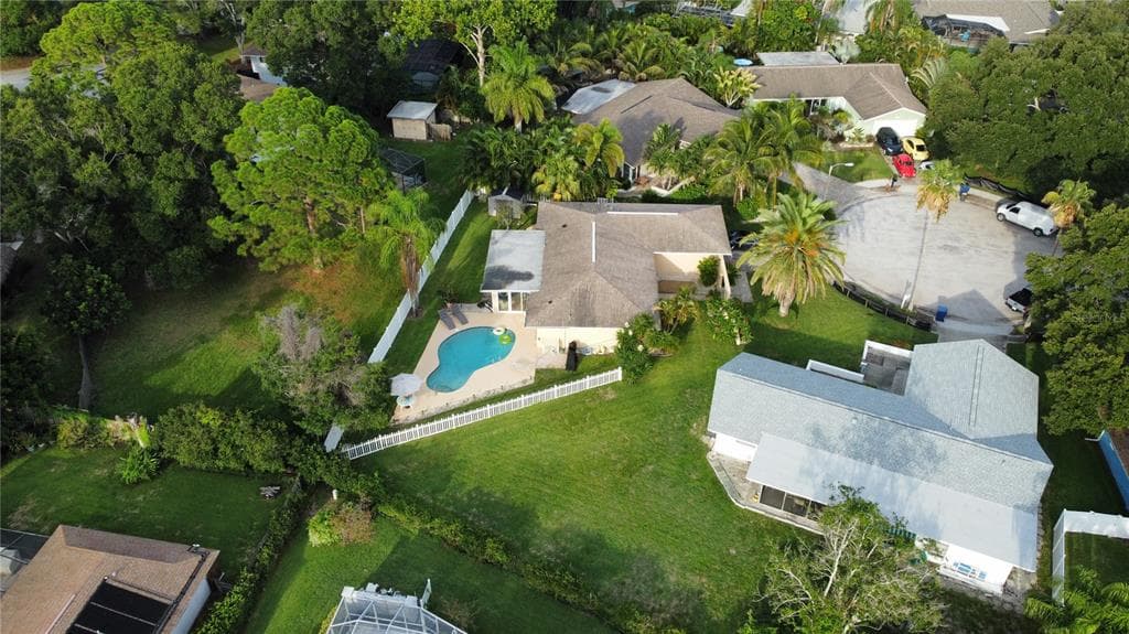 7594 132ND WAY SEMINOLE, FL 33776