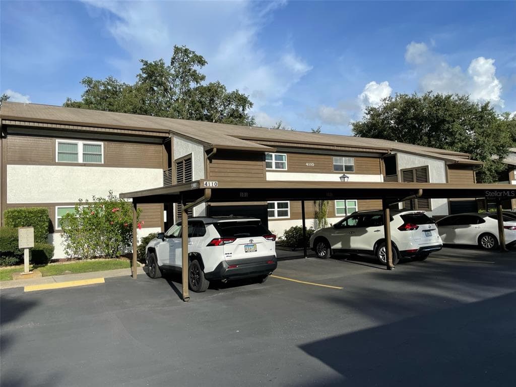 4110 PASSPORT LANE UNIT 102 NEW PORT RICHEY, FL 34653