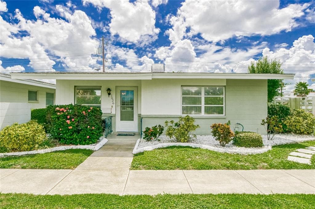 1626 COUNCIL DRIVE SUN CITY CENTER, FL 33573