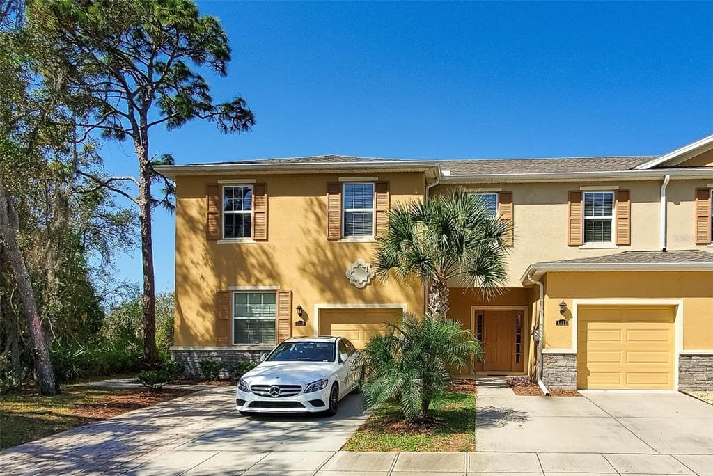 8442 PINE RIVER ROAD TAMPA, FL 33637