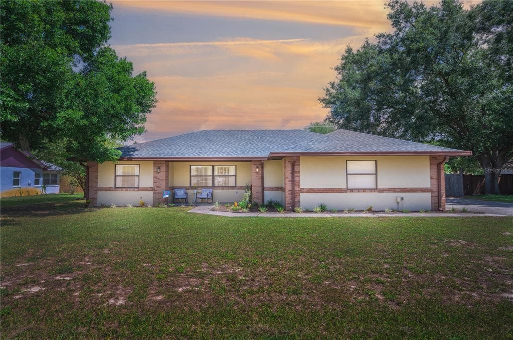 1542 BOWMANS TRAIL LAKELAND, FL 33809
