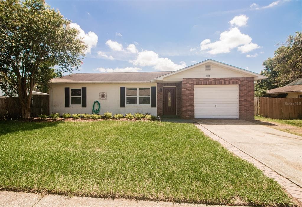 7142 APPLEGATE DRIVE ZEPHYRHILLS, FL 33540