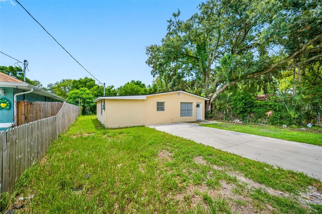 3811 N 51ST STREET TAMPA, FL 33619