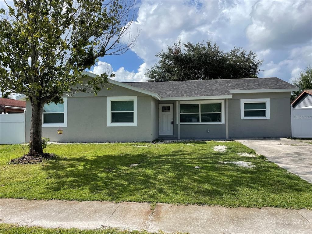 8219 DONALDSON DRIVE TAMPA, FL 33615