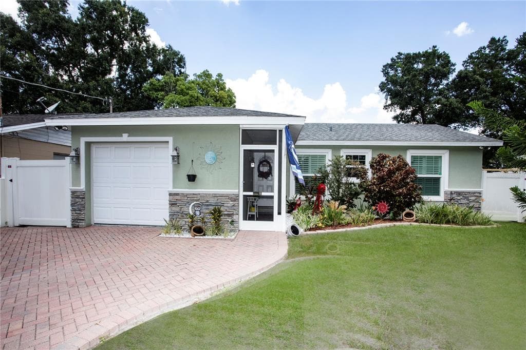 1717 W HUMPHREY STREET TAMPA, FL 33604