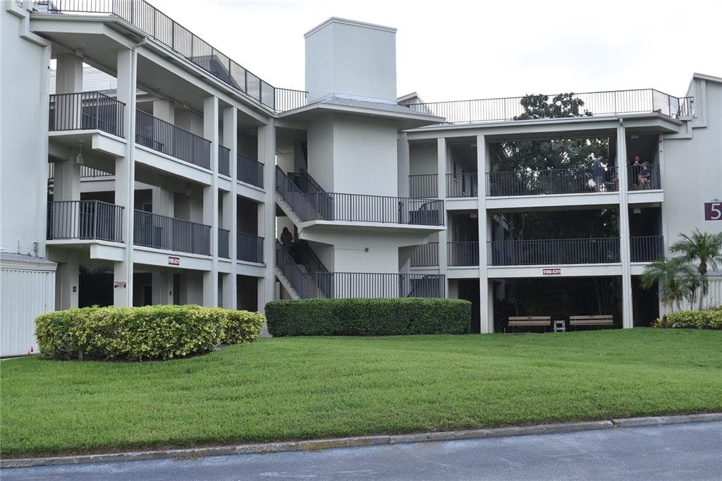 2700 BAYSHORE BOULEVARD UNIT 5300 DUNEDIN, FL 34698
