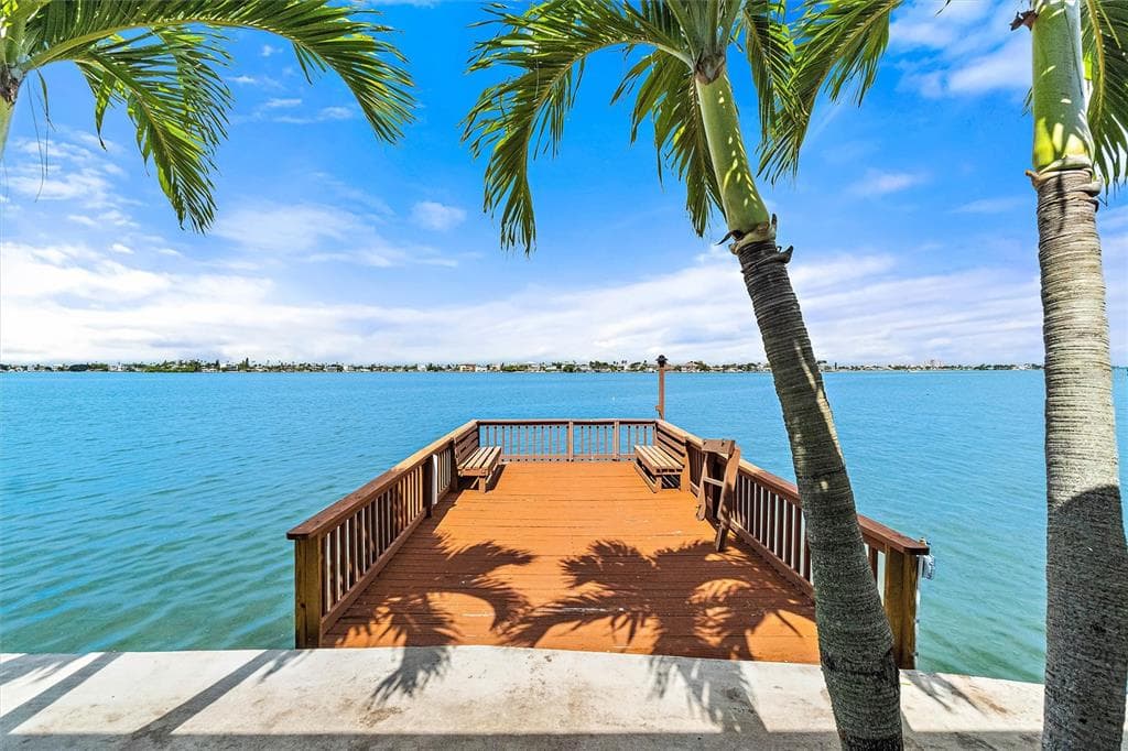 685 BOCA CIEGA POINT BOULEVARD S UNIT 685 ST PETERSBURG, FL 33708