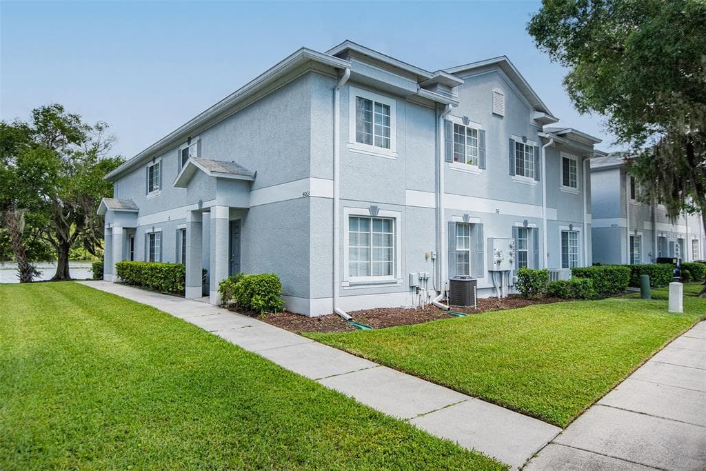 4059 DOLPHIN DRIVE TAMPA, FL 33617