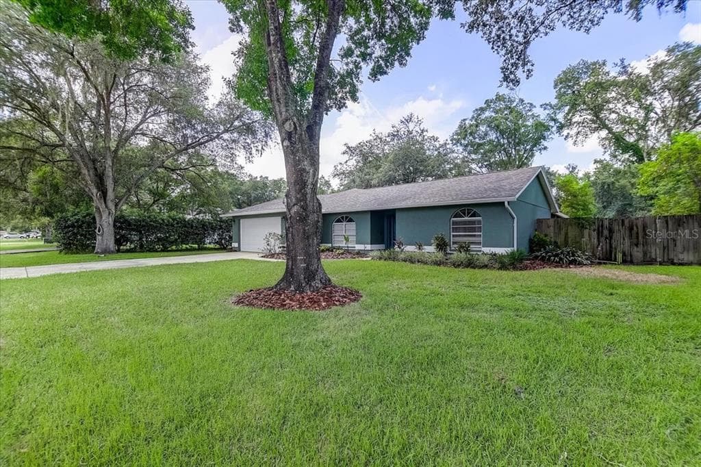 23251 SHINING STAR DRIVE LAND O LAKES, FL 34639