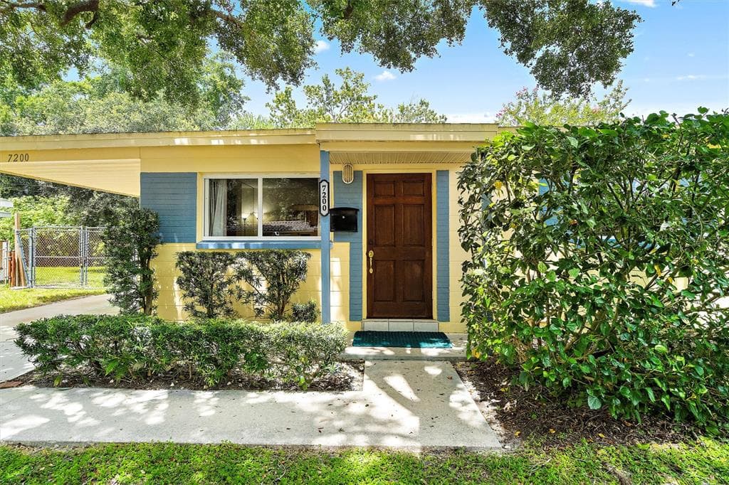 7200 17TH LANE N ST PETERSBURG, FL 33702