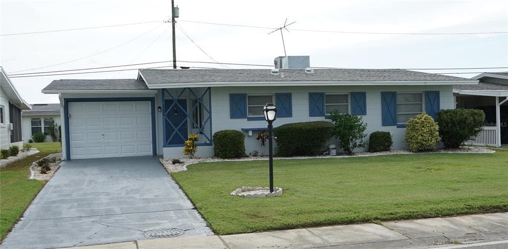 1204 N PEBBLE BEACH BOULEVARD SUN CITY CENTER, FL 33573