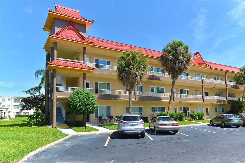 2402 ECUADORIAN WAY UNIT 42 CLEARWATER, FL 33763