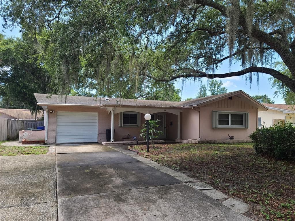 36 VENTURA DRIVE DUNEDIN, FL 34698