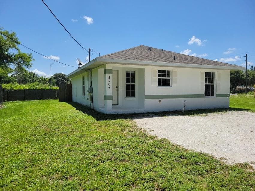 2506 1ST DRIVE E PALMETTO, FL 34221