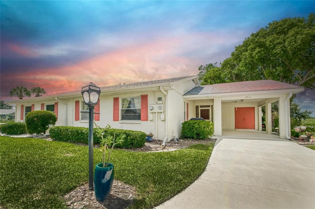 2317 GRENOBLE PLACE SUN CITY CENTER, FL 33573