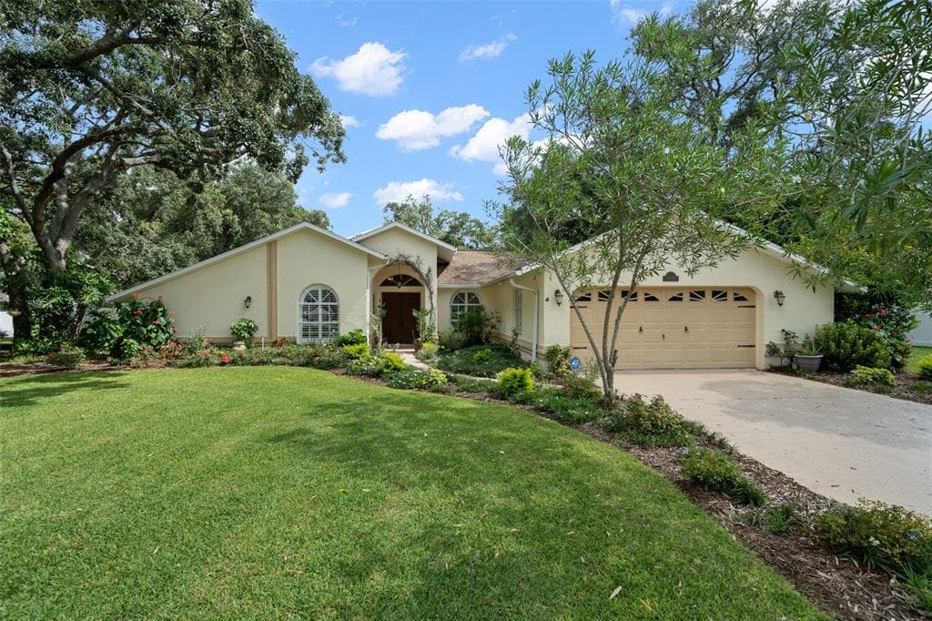 10123 SLEEPY WILLOW COURT SPRING HILL, FL 34608